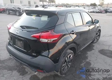 2019 Nissan Kicks Sr z USA, uszkodzony, nr VIN 3N1CP5CU6KL556407